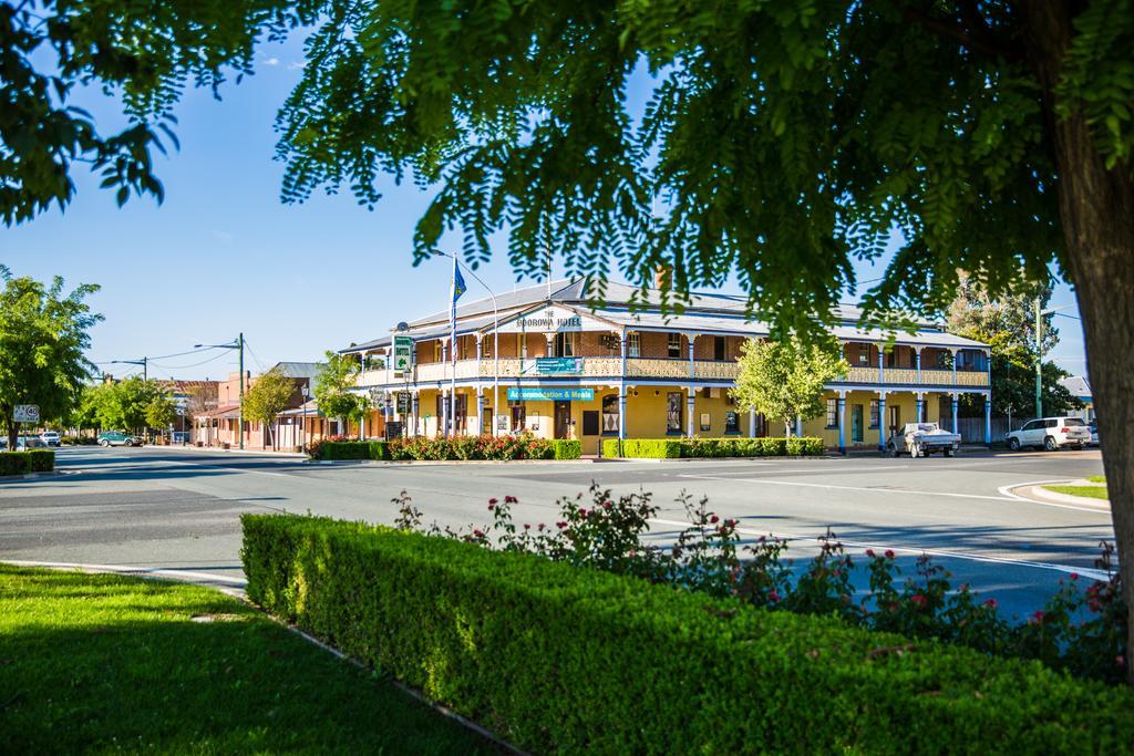 Boorowa Hotel Bagian luar foto